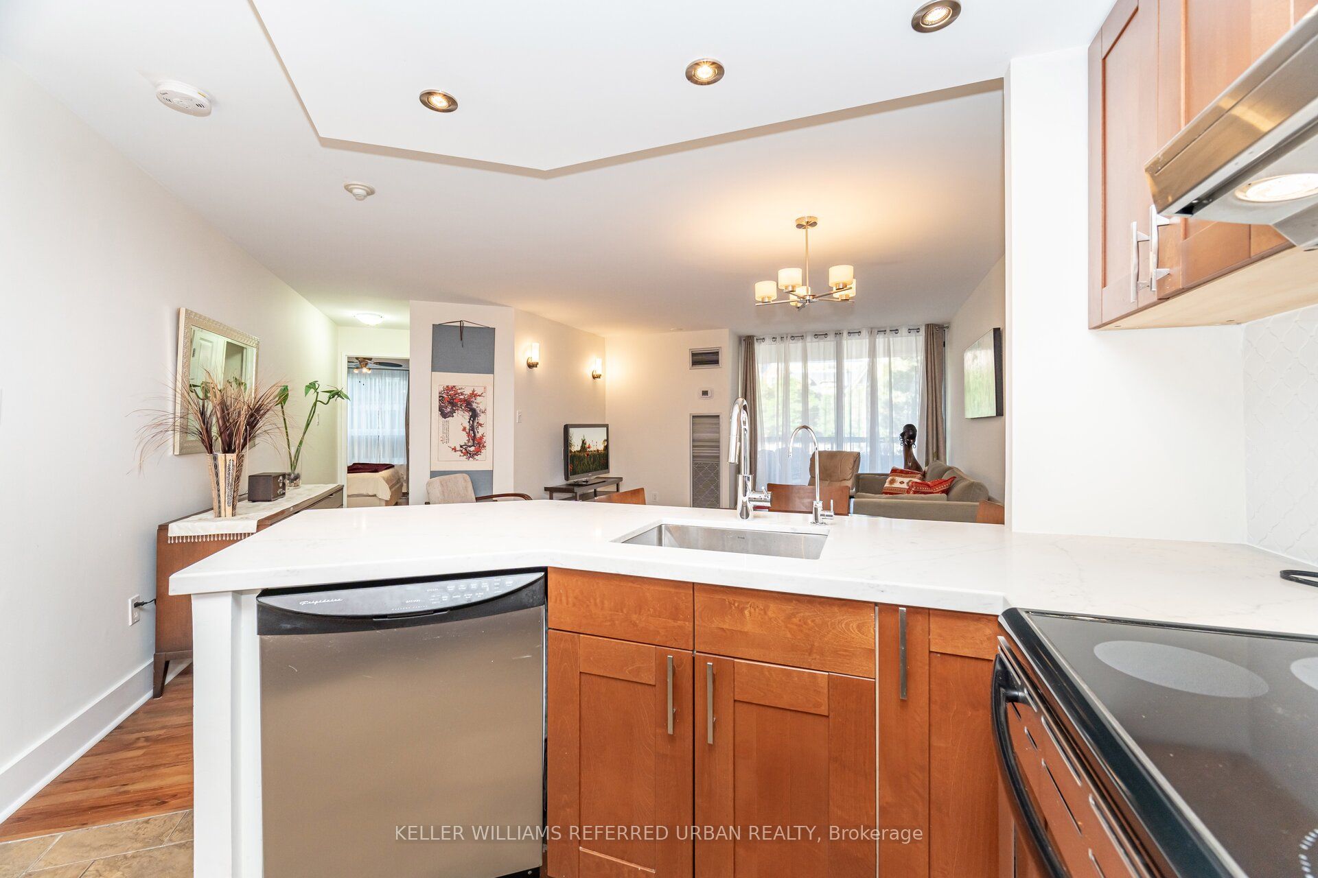 77 Maitland Place 107