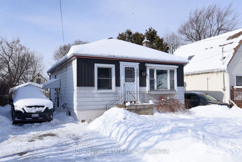 Photo of 302 East 27th Street, Hamilton, ON L8V 3G6 (MLS # X12732402)
