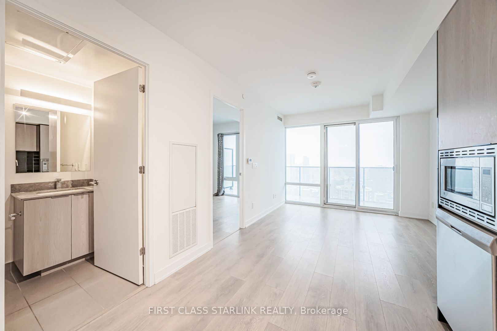 501 Yonge Street 3206