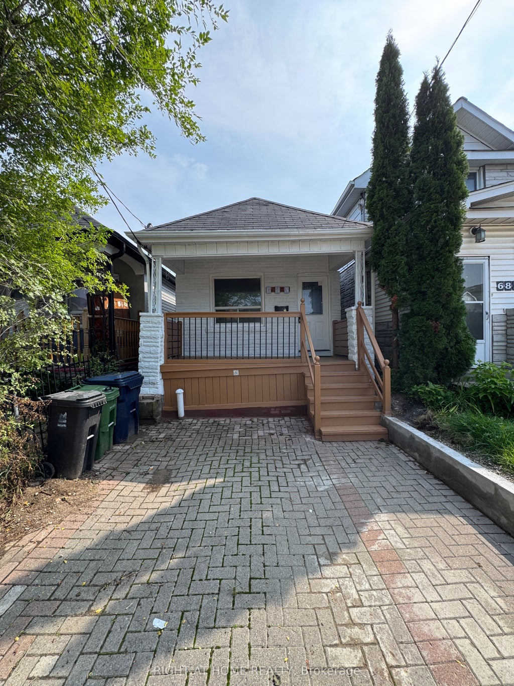 Photo of 683 Mortimer Avenue, Toronto, ON M4C 2K1 (MLS # E13725816)