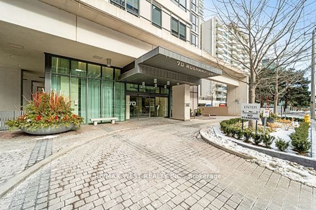 Photo of 70 Roehampton Avenue #1122, Toronto, ON M4P 1R2 (MLS # C12821032)