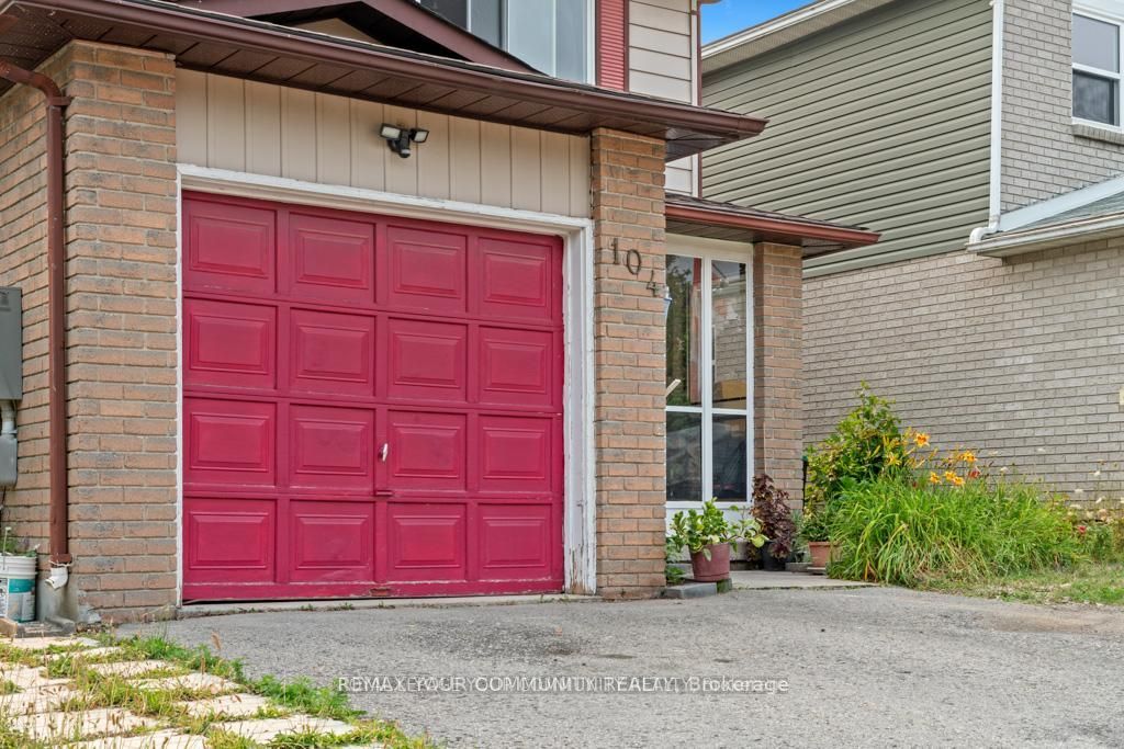 Photo of 104 Garden Drive, Barrie, ON L4N 5K2 (MLS # S12786640)