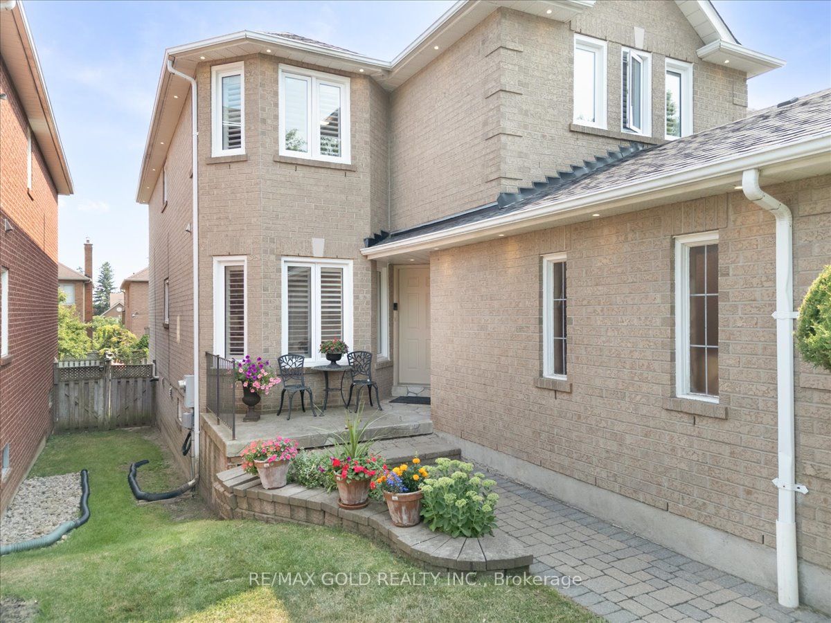9 Red Rock Drive