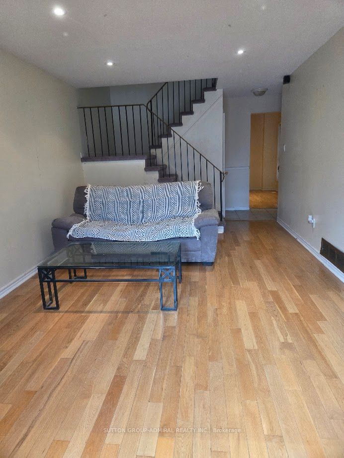 112 Patrice Crescent