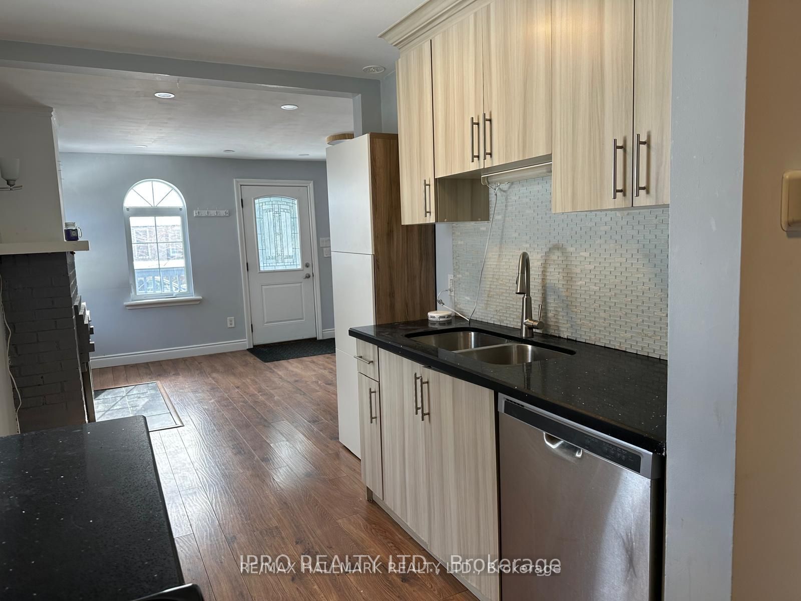 853 Fourth Street Main Floor