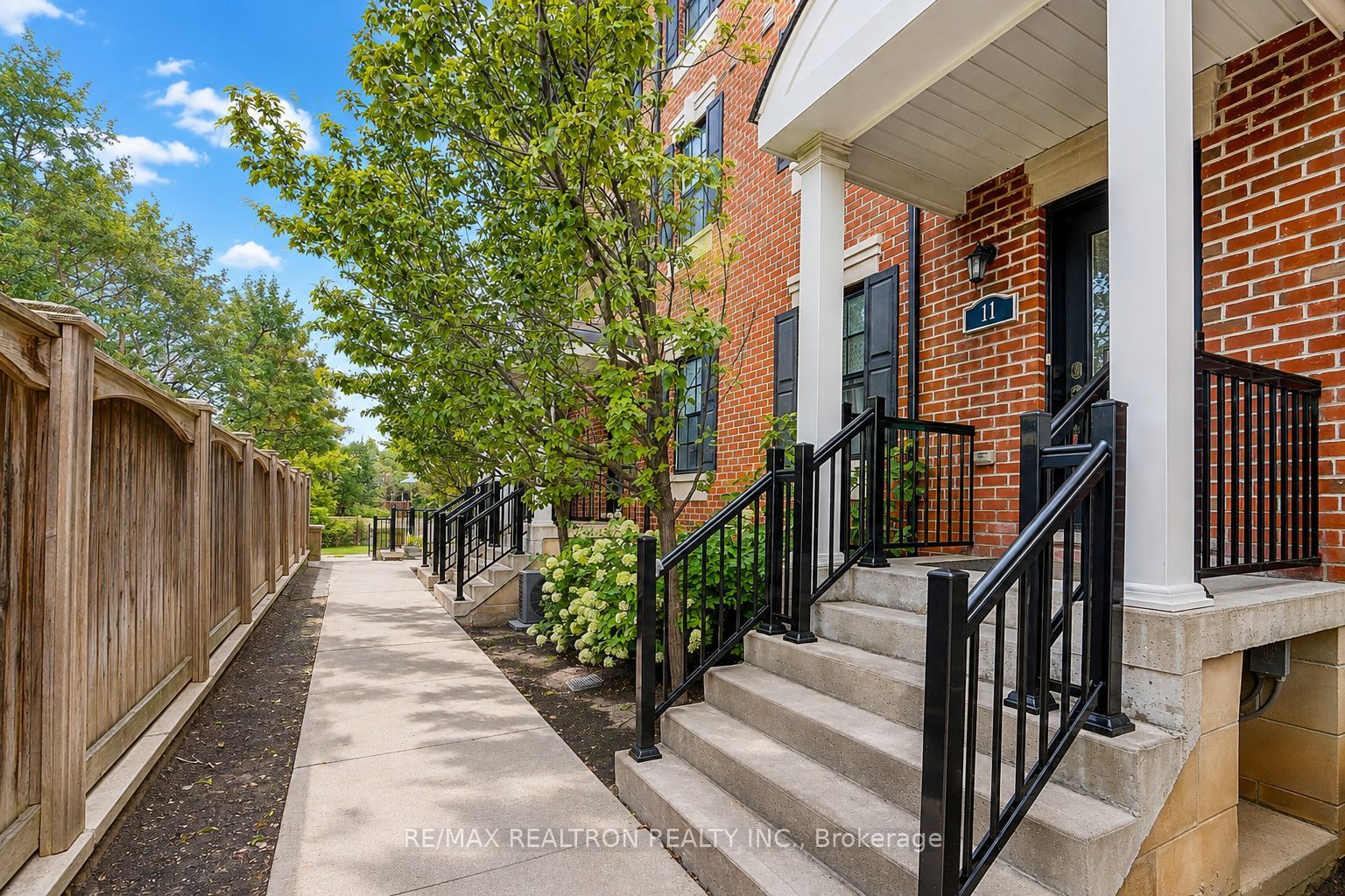 10060 Keele Street 11