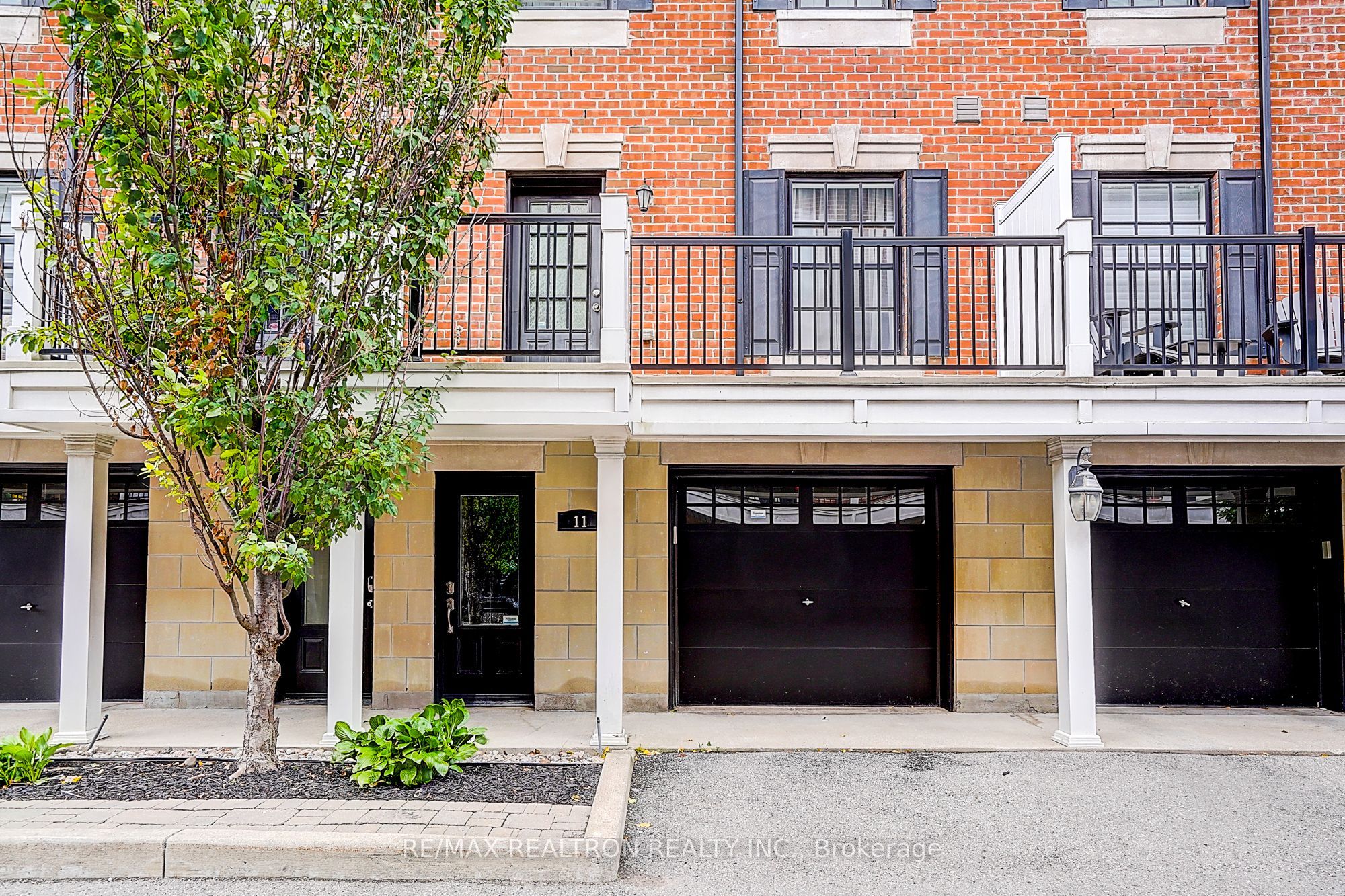 10060 Keele Street 11