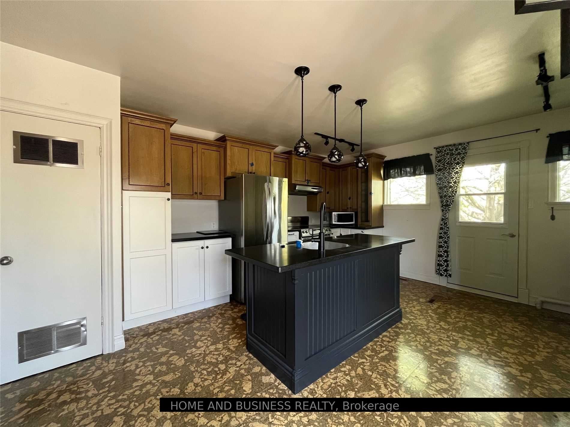 8 Sora Drive
