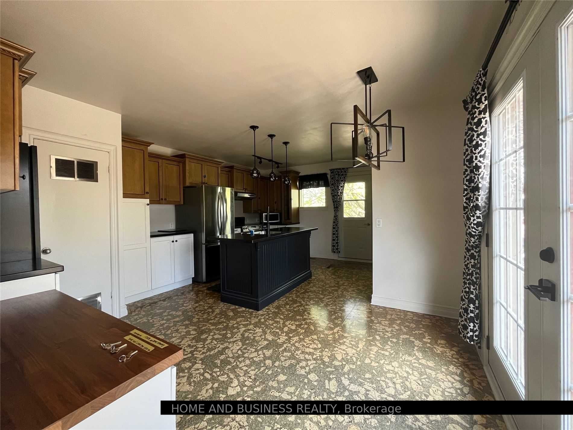 8 Sora Drive