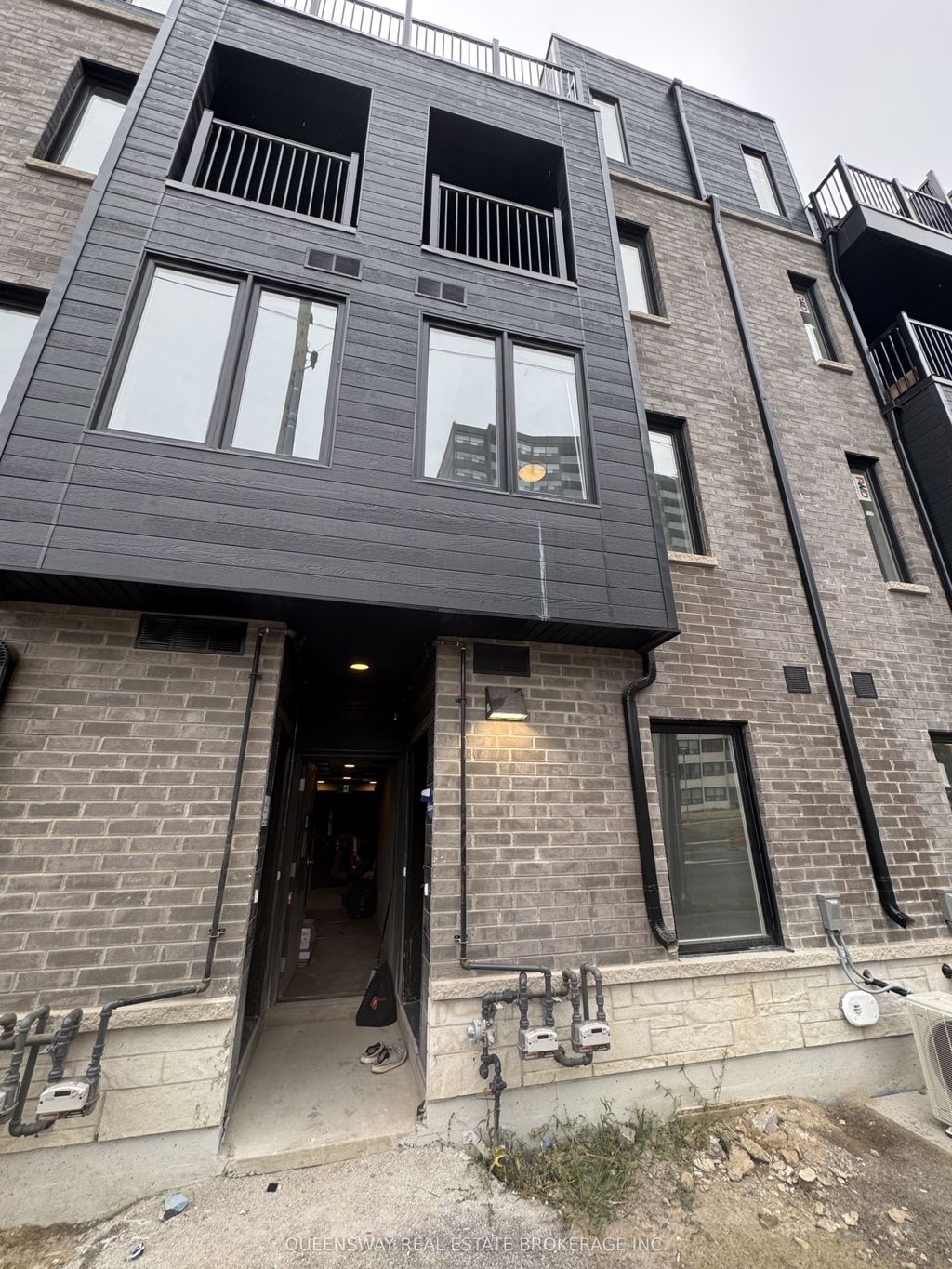 Photo of 3079 pharmacy Avenue, Toronto, ON M1T 1H8 (MLS # E12752494)