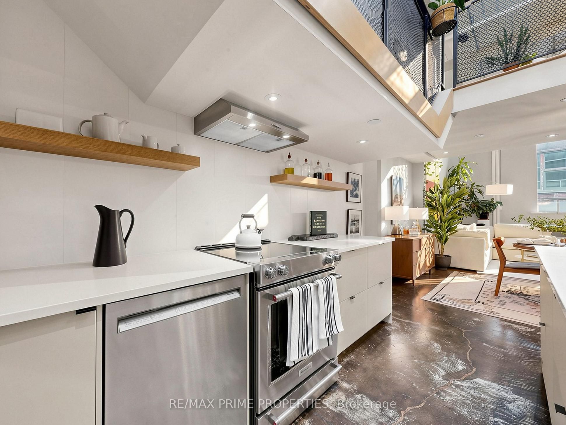 326 Carlaw Avenue 108