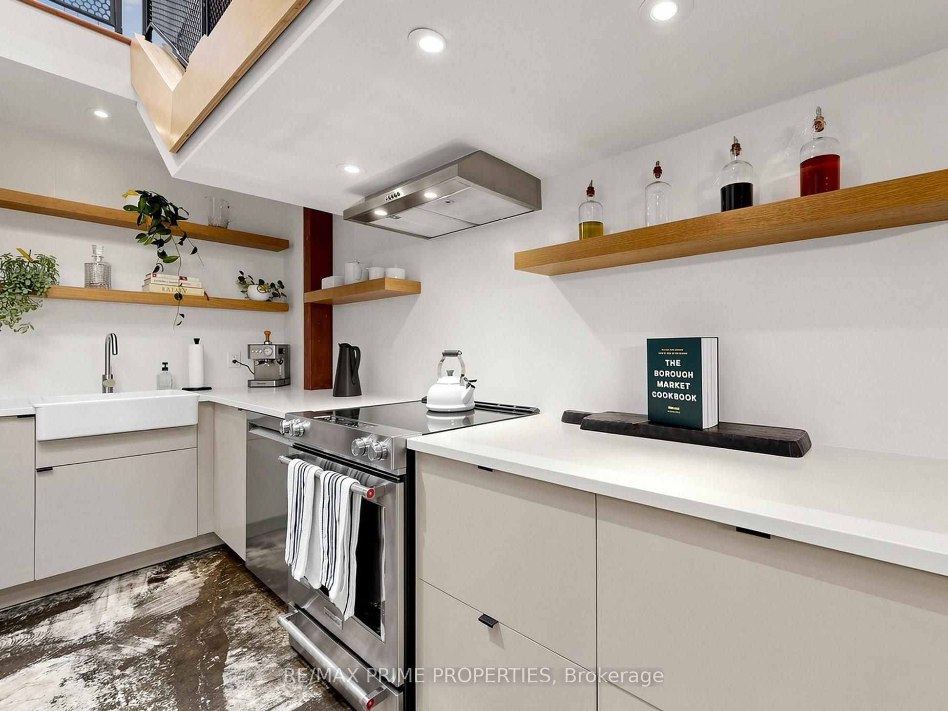 326 Carlaw Avenue 108