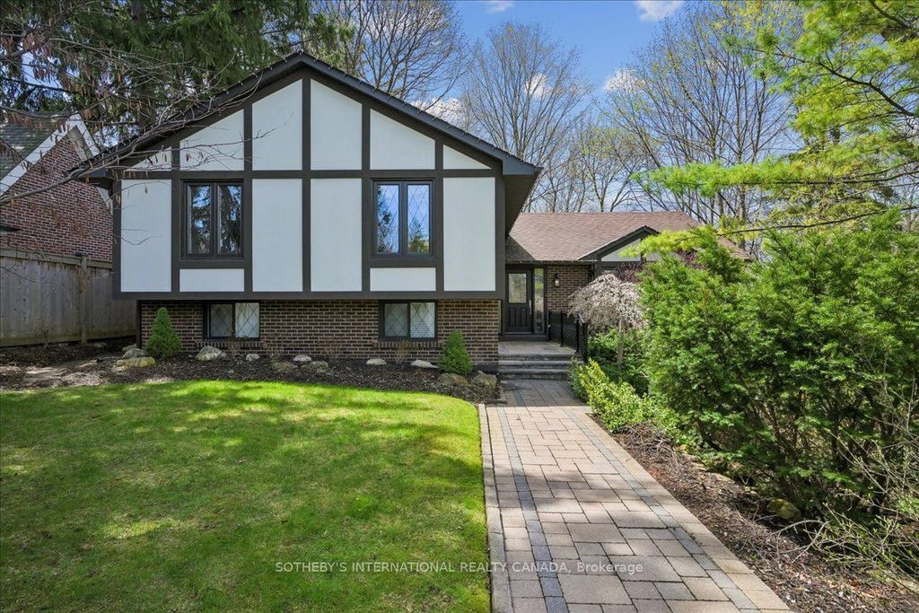 Photo of 4 Walford Road, Toronto, ON M8X 2P1 (MLS # W13059032)