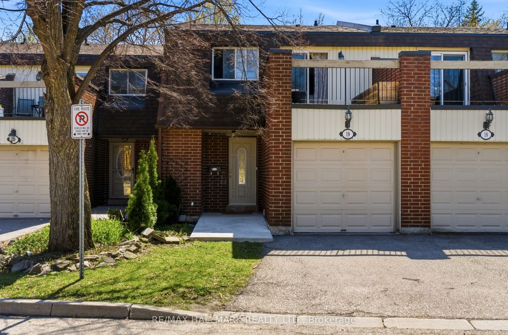 Photo of 6240 Montevideo Road #19, Mississauga, ON L5N 2N7 (MLS # W13064906)