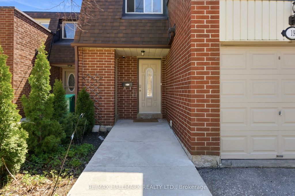 Photo of 6240 Montevideo Road #19, Mississauga, ON L5N 2N7 (MLS # W13064906)