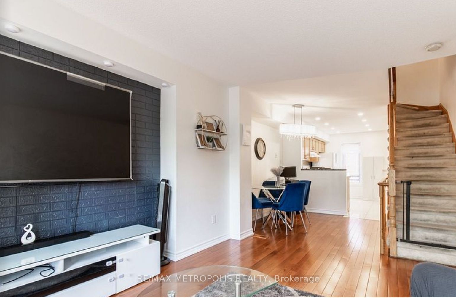 3895 Doug Leavens Boulevard 39