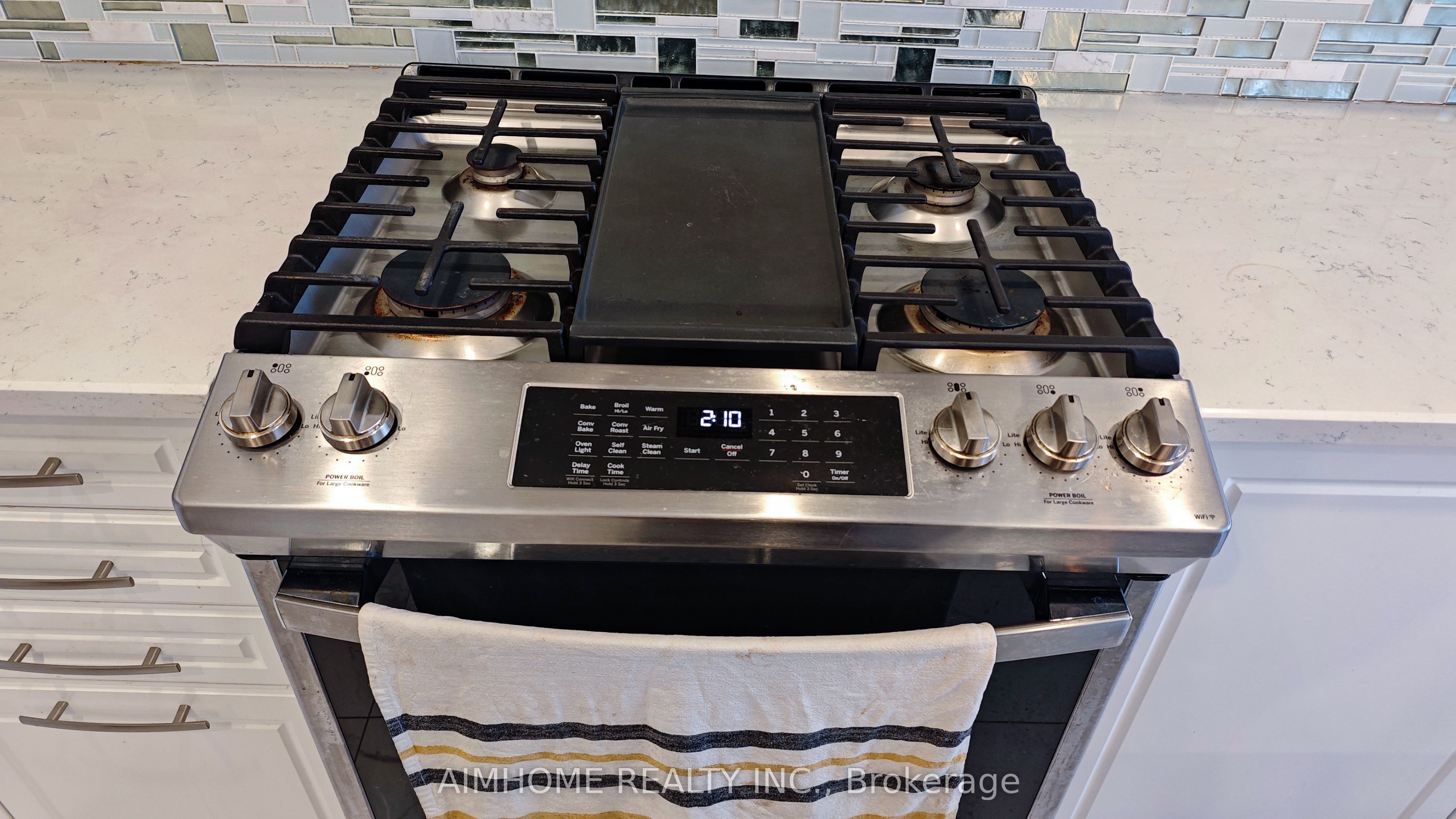 50 Drizzel Crescent Upper Level