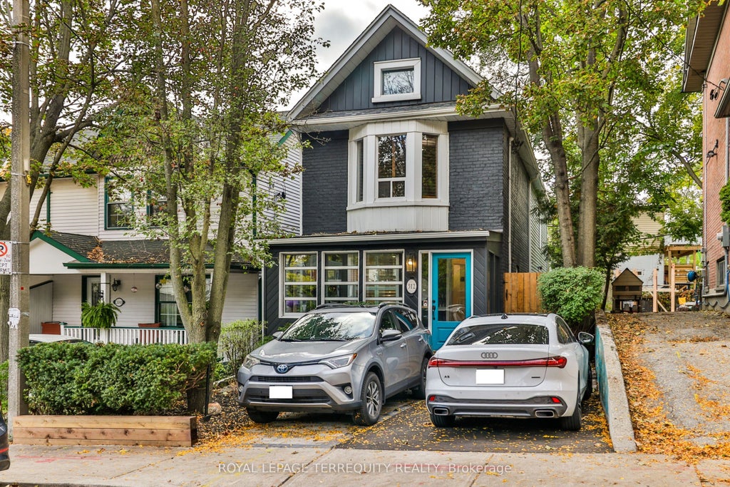 Photo of 312 Kenilworth Avenue, Toronto, ON M4L 3S8 (MLS # E14081690)