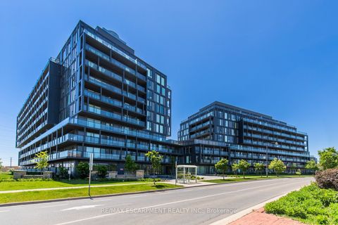 3210 Dakota Common A802 Burlington ON L7M 2A8