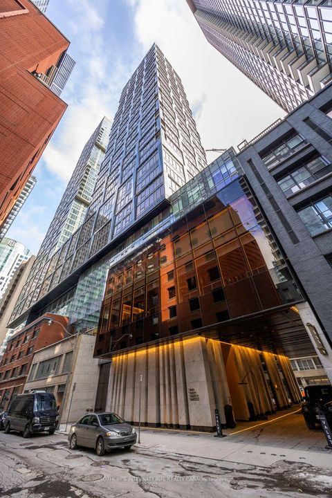 35 Mercer Street 2410 Toronto ON M5V 0V1