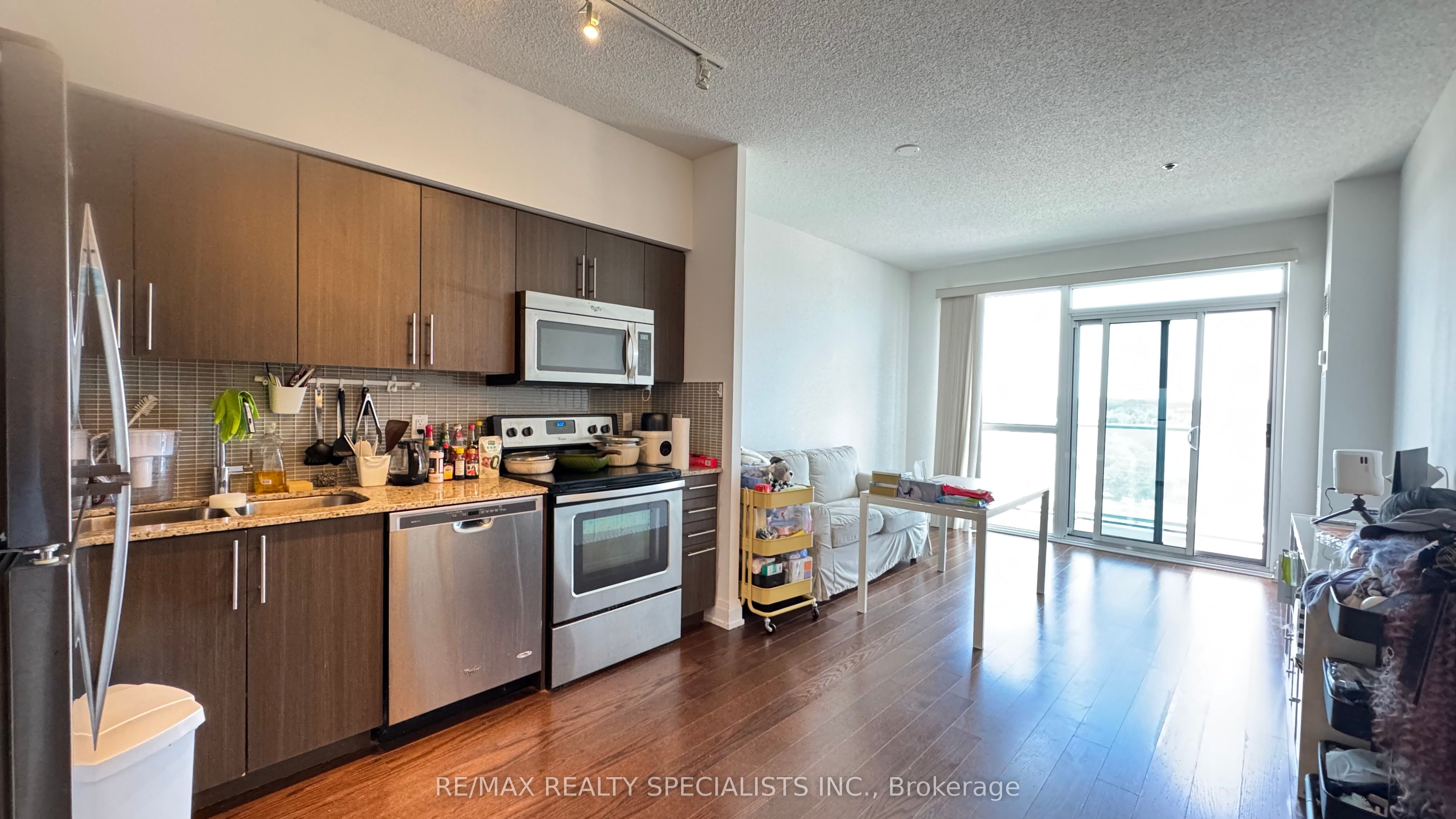 65 Speers Road 1002