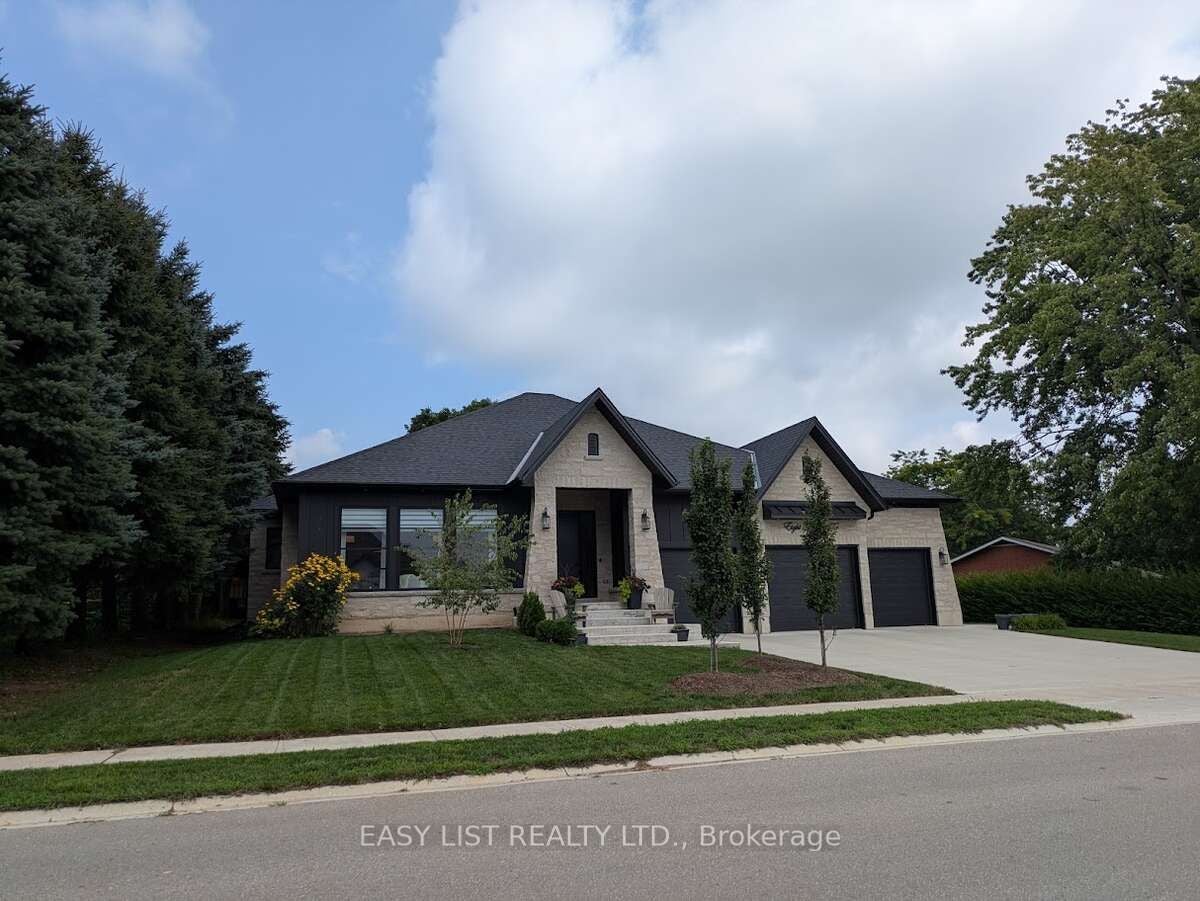 8 Tanager Drive