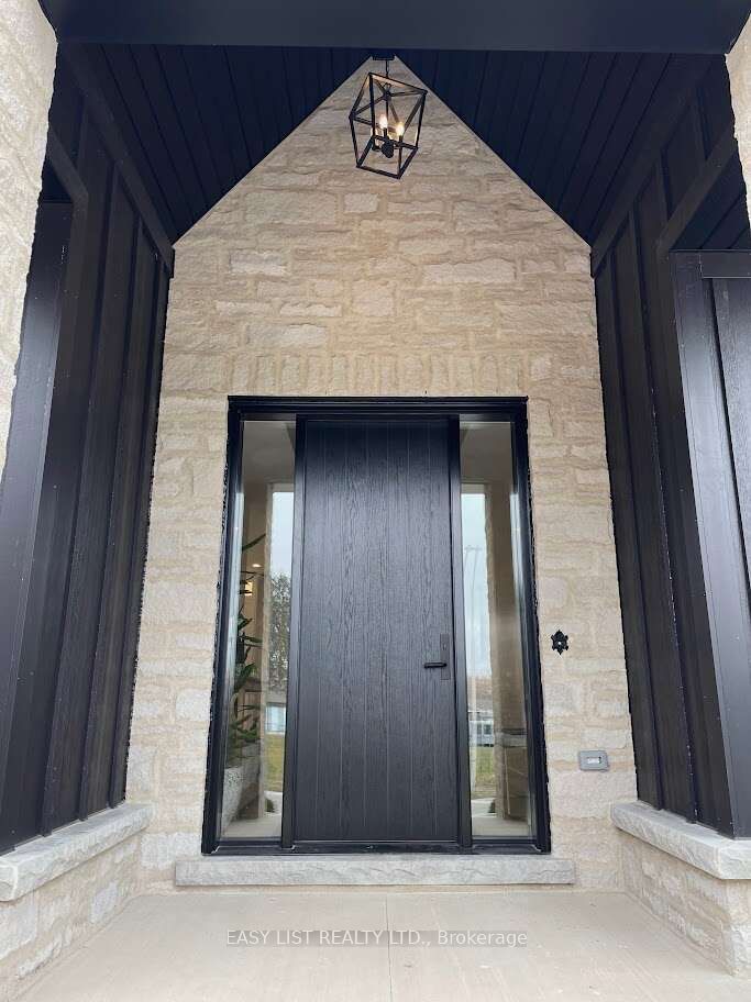 8 Tanager Drive