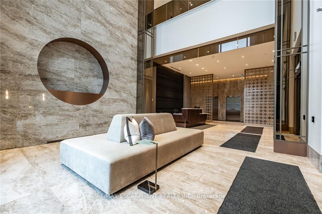 2007 James Street 1305