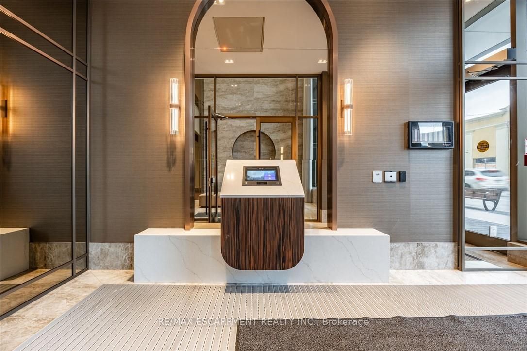 2007 James Street 1305