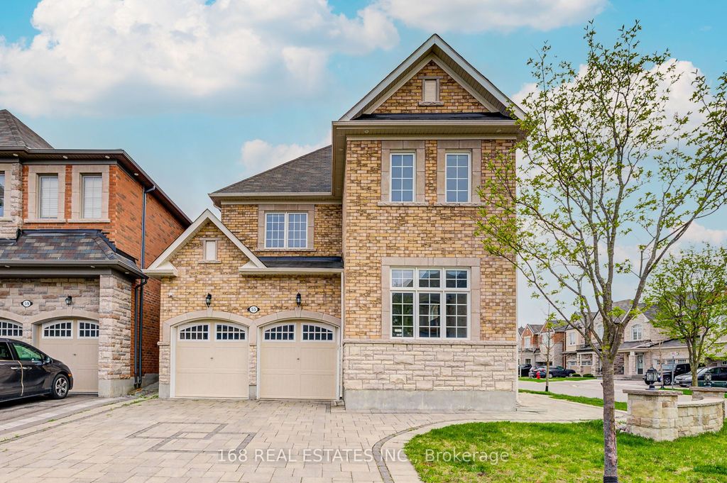 Photo of 55 Major Crescent, Aurora, ON L4G 0X5 (MLS # N12534174)