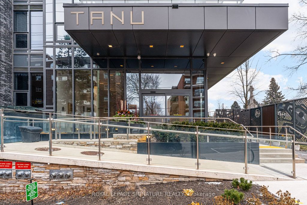 Photo of 21 Park Street E #207, Mississauga, ON L5G 0C2 (MLS # W12645526)