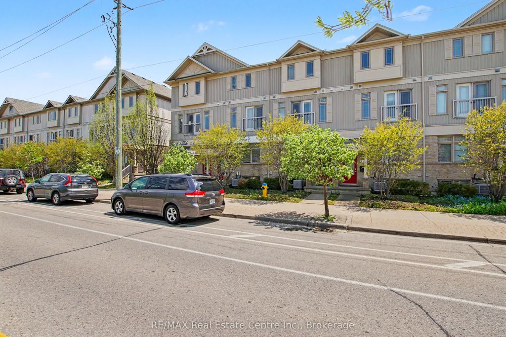Photo of 619 Wild Ginger Avenue #C15, Waterloo, ON N2V 2X1 (MLS # X13214302)