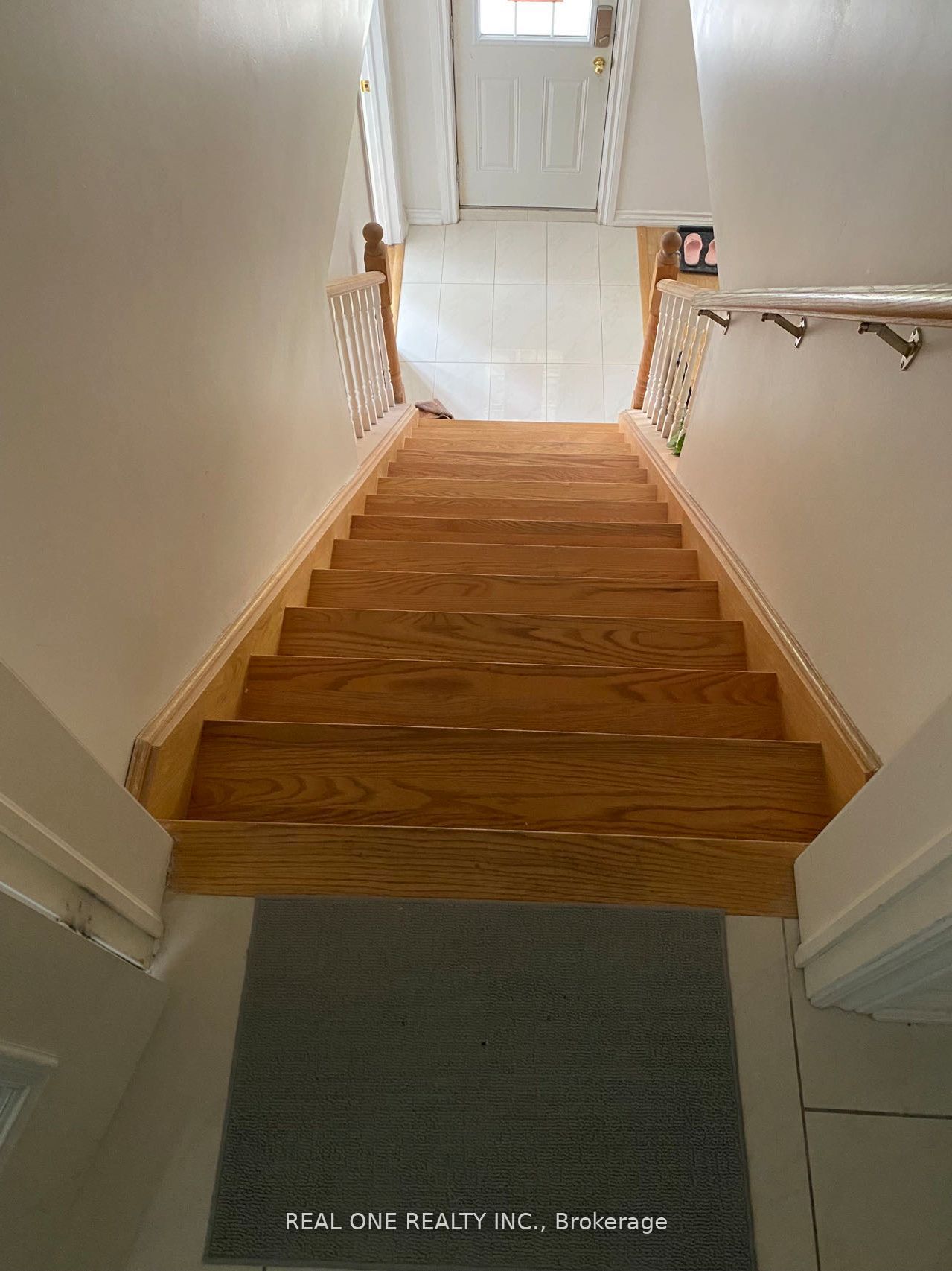 43 Estrella Crescent Bsmt