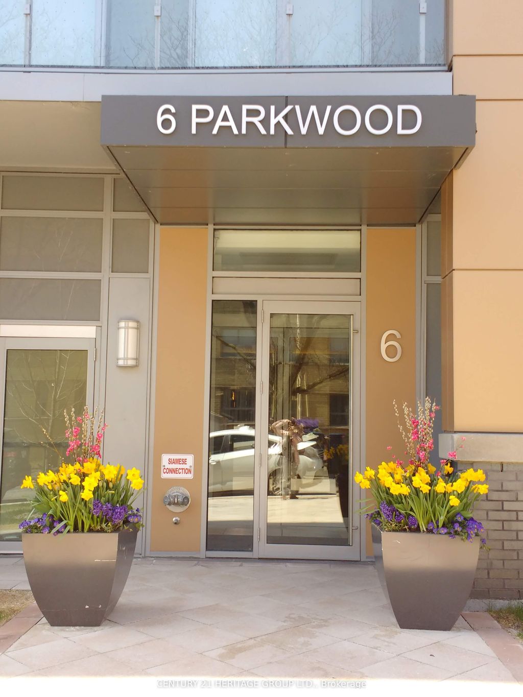 Photo of 6 Parkwood Avenue #512, Toronto, ON M4V 0V3 (MLS # C12812546)