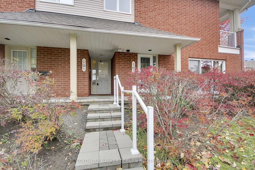 Photo of 10 Daybreak Street #F, Barrhaven, ON K2G 6T9 (MLS # X14081348)