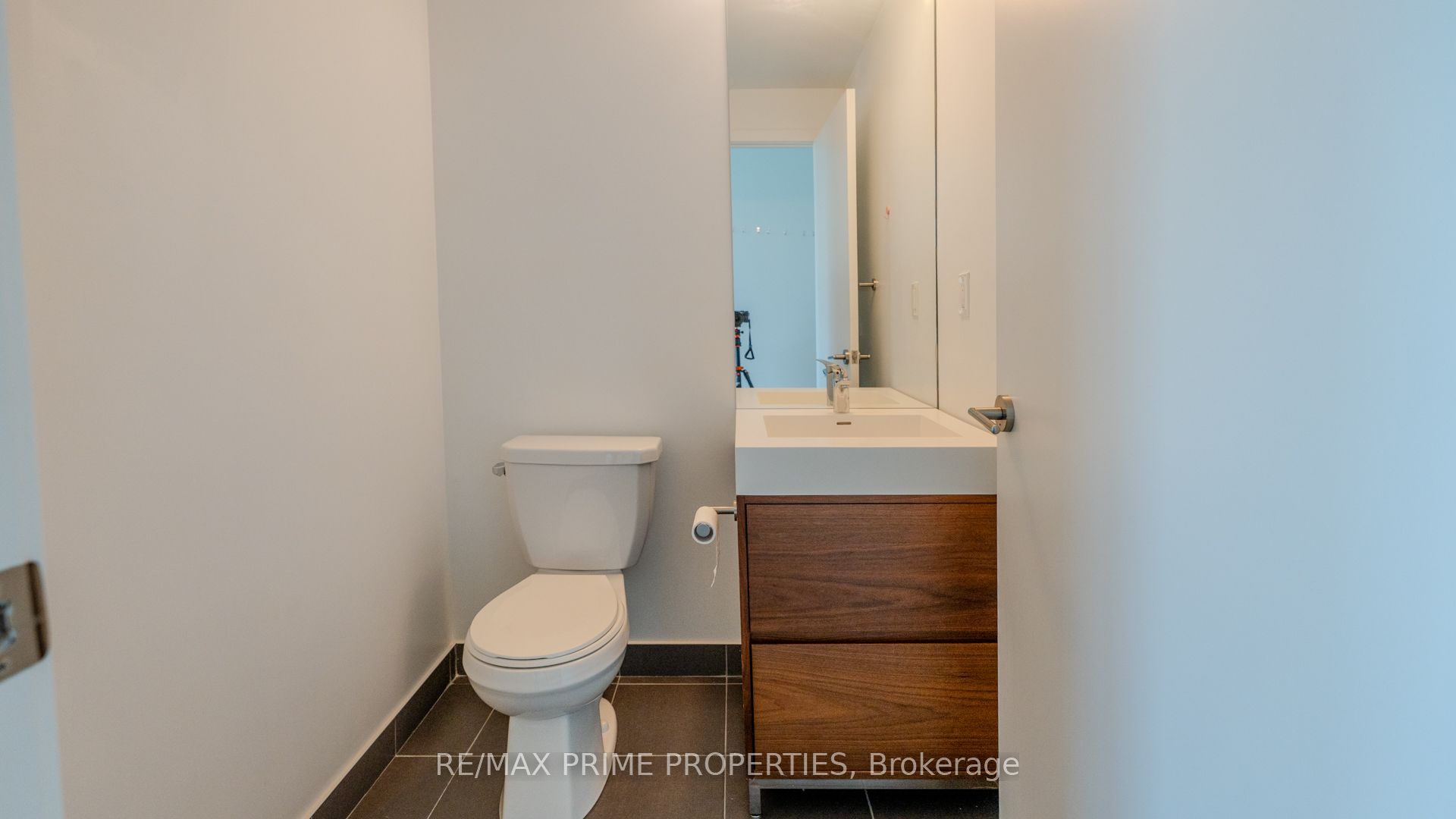 1709 Bur Oak Avenue 501