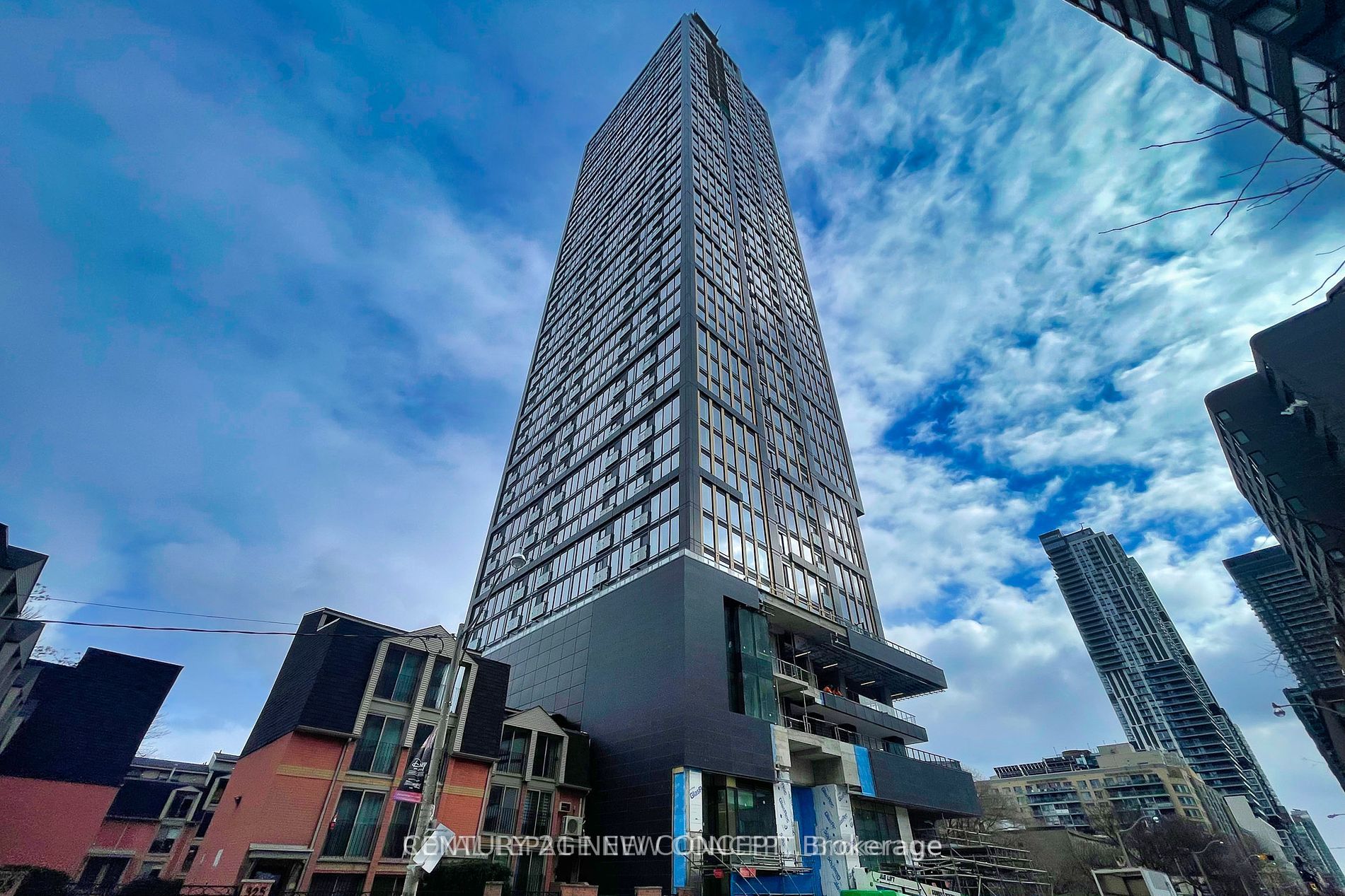 Photo 1 of 8 — 319 Jarvis Street 3708, Toronto, ON M5B 0C8