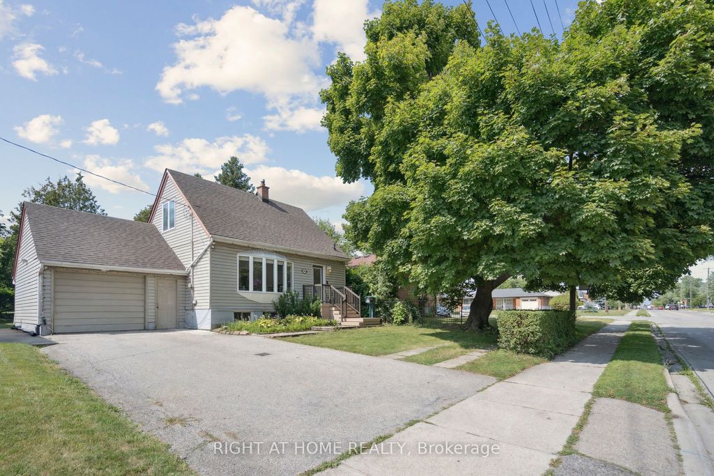 Photo of 2343 Mountainside Drive, Burlington, ON L7P 1C1 (MLS # W12962410)