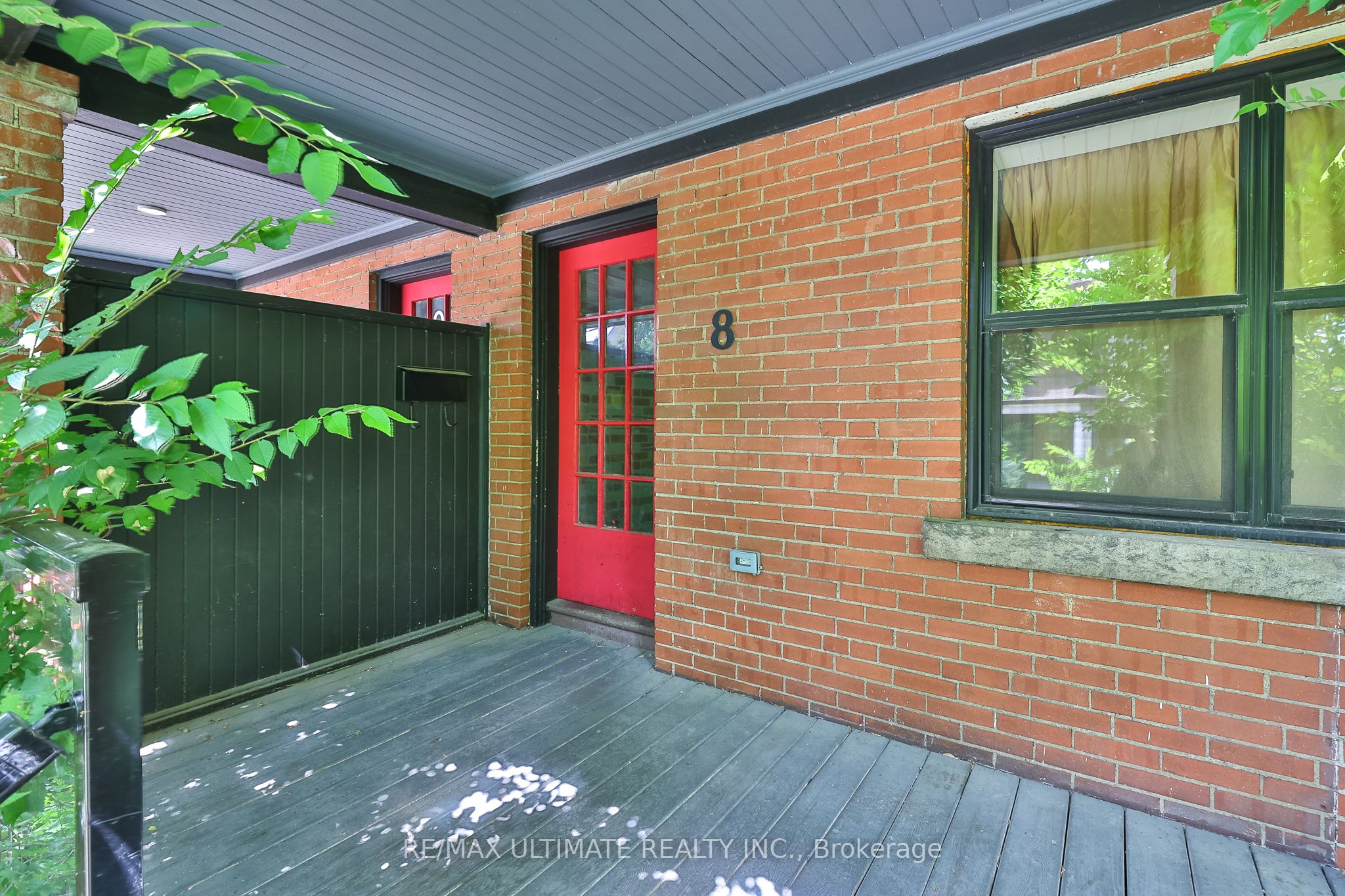 8 Grafton Avenue