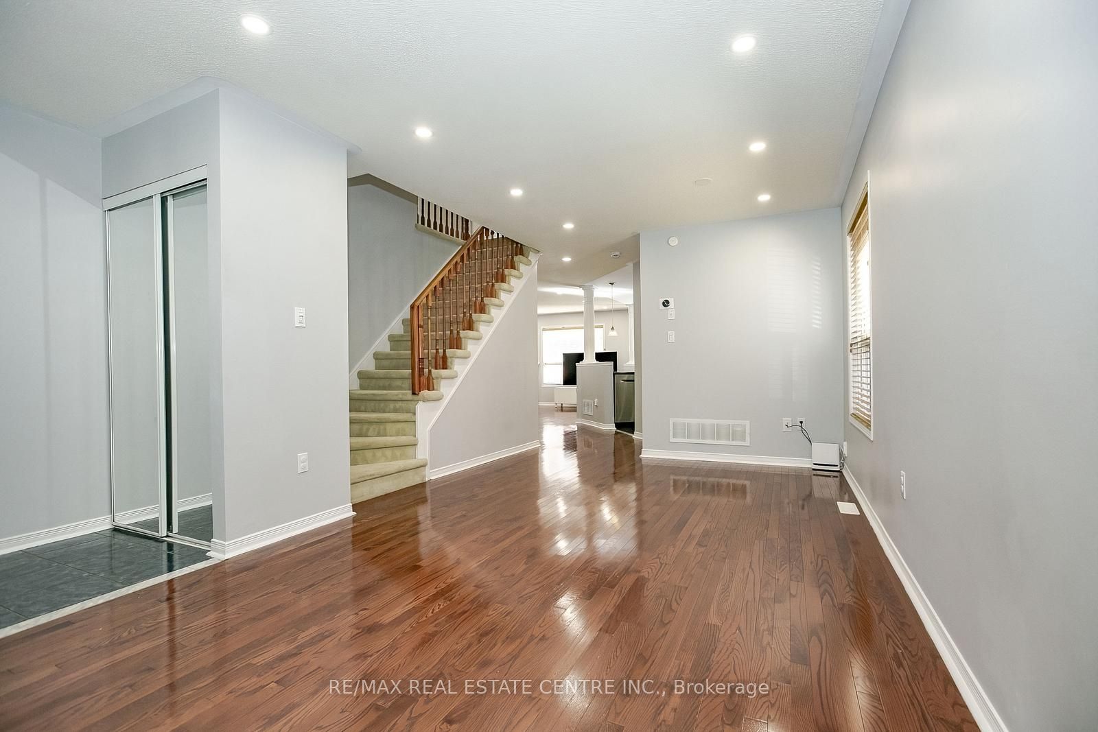 11 Jewel Crescent