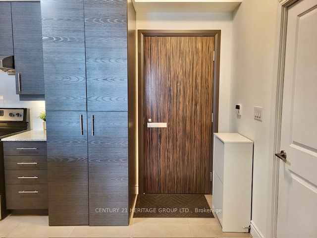 325 South Park Road 908