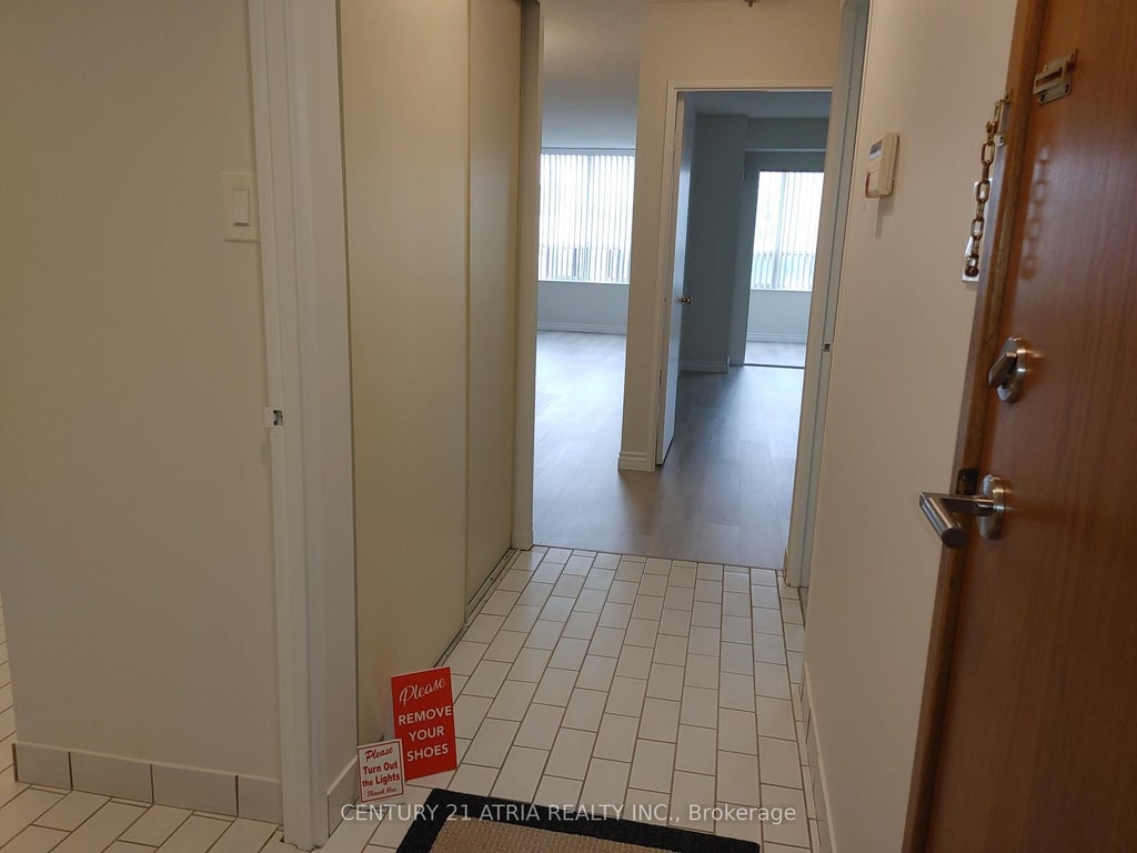 Photo of 195 wynford Drive #907, Toronto, ON M3C 3P3 (MLS # C13575542)