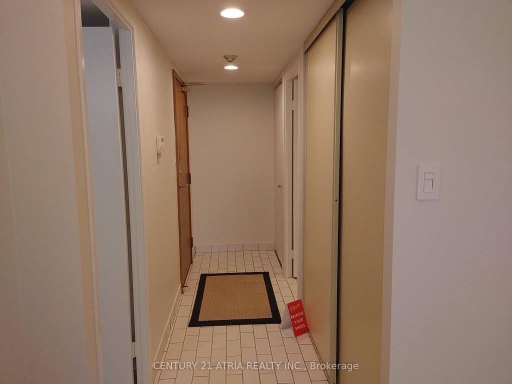 Photo of 195 wynford Drive #907, Toronto, ON M3C 3P3 (MLS # C13575542)