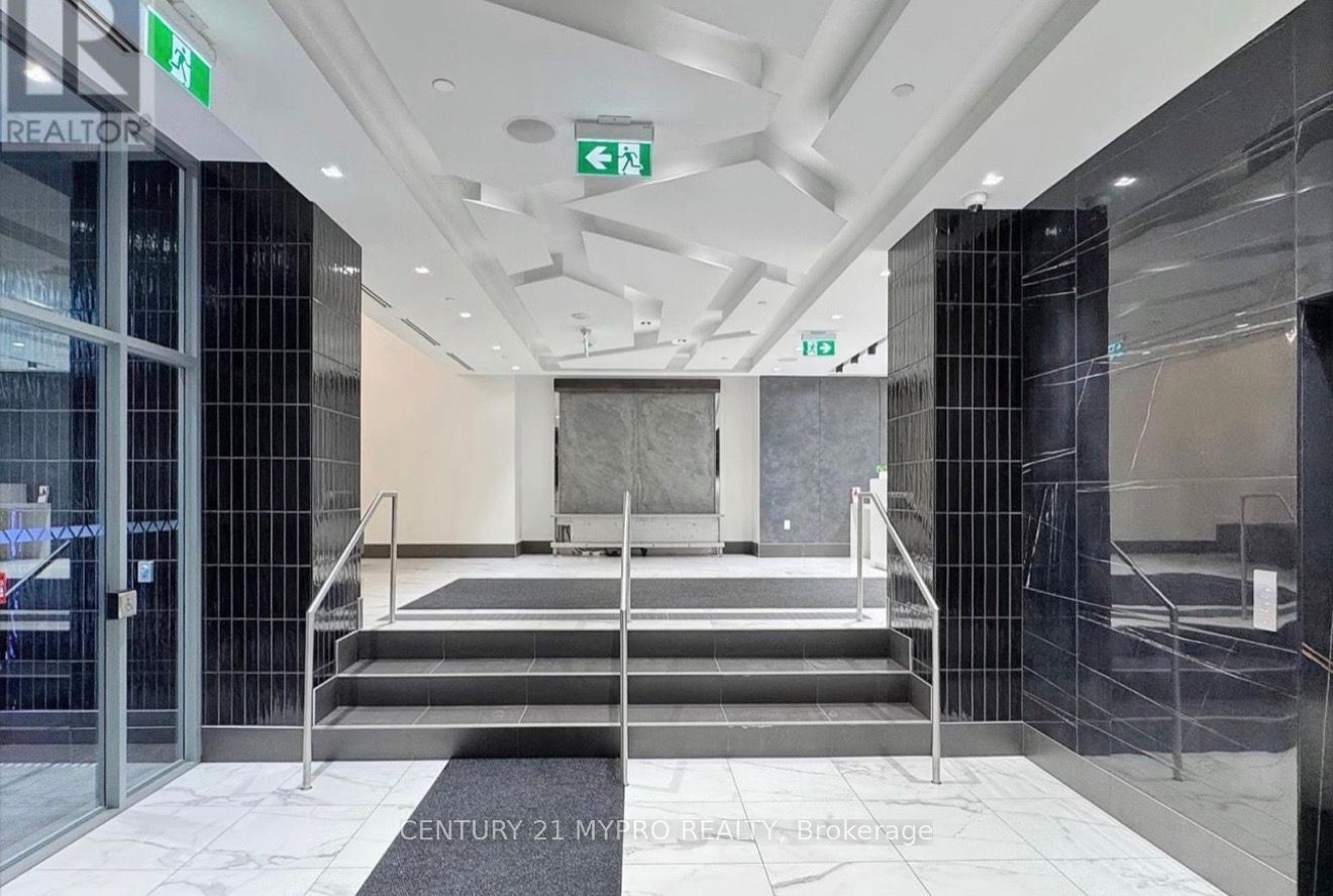 25 Holly Street 703