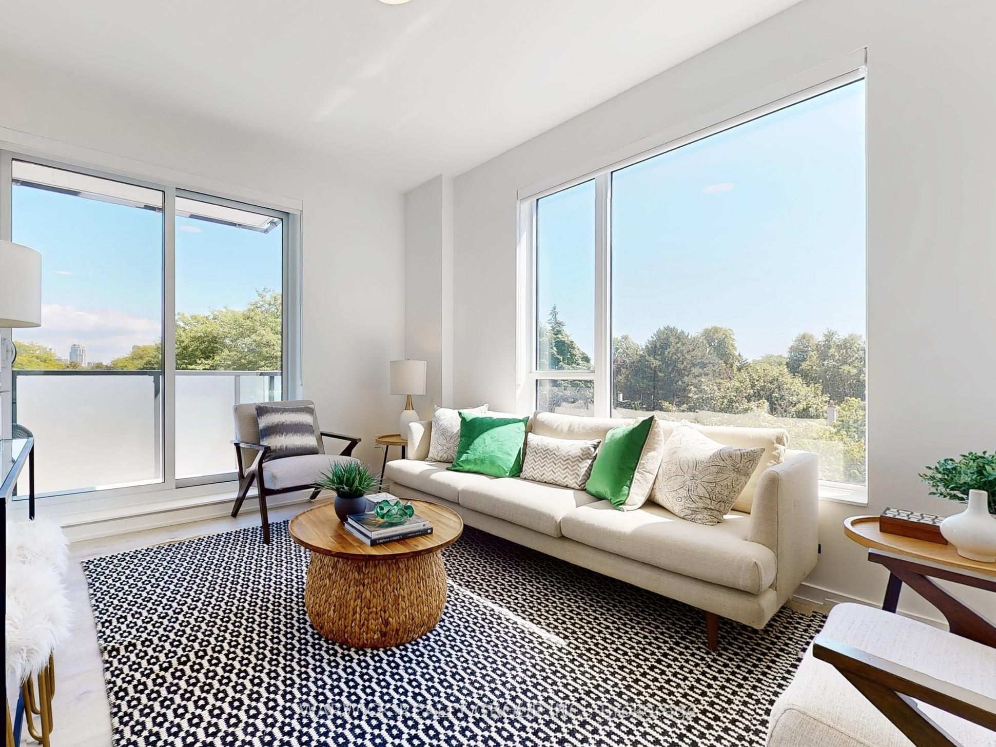 4365 Bloor Street W 525