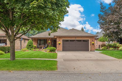 Photo of 8 Oakridge Boulevard, Pelham, ON L3E 0R7 (MLS # X12419459)