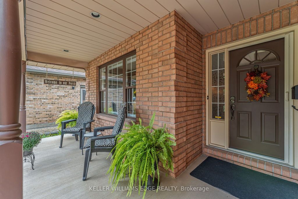 Photo of 8 Oakridge Boulevard, Pelham, ON L3E 0R7 (MLS # X12419459)