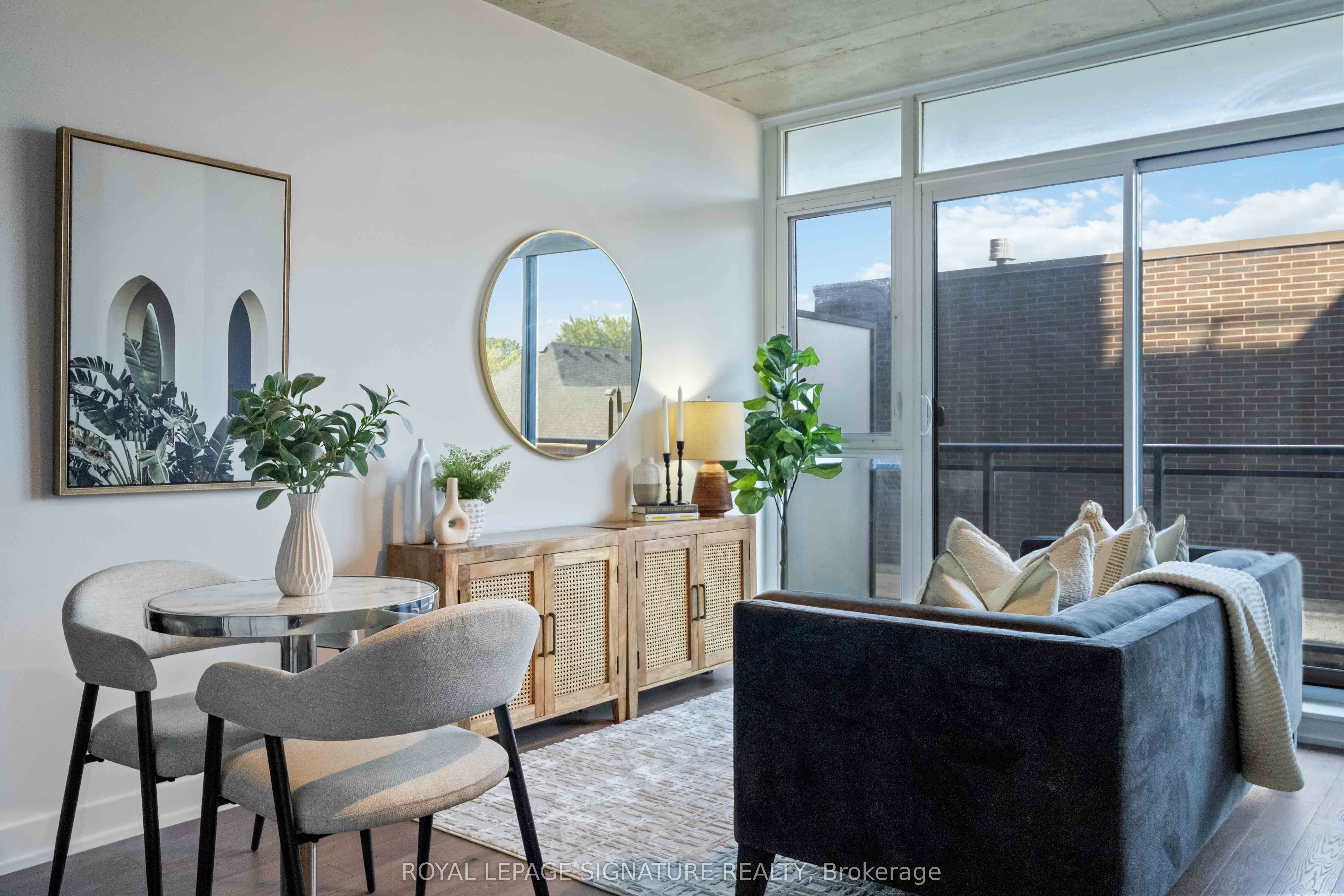 1190 Dundas Street E 406