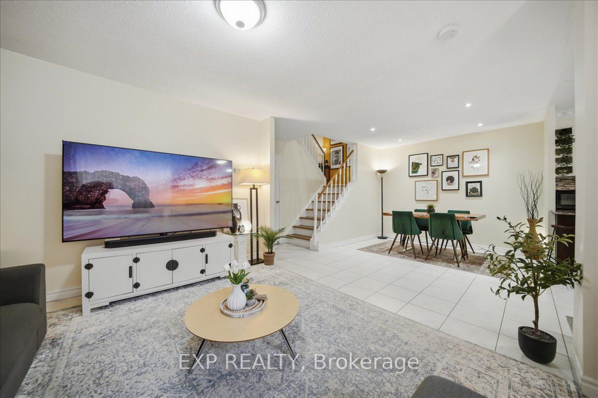 1055 Dundas Street E 167