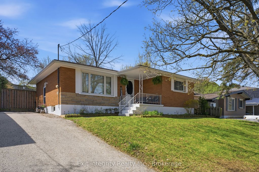 Photo of 4 Howard Street, Norfolk, ON N3Y 2H5 (MLS # X13055860)
